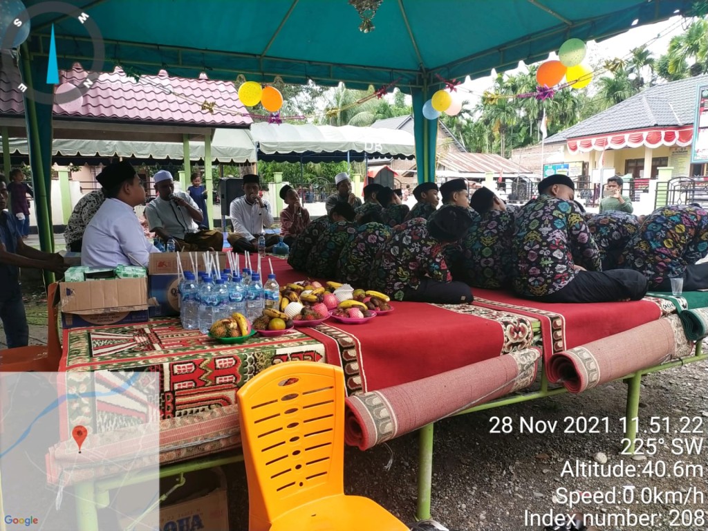 Acara Maulid adalah perayaan tahunan umat Islam untuk memperingati hari kelahiran Nabi Muhammad SAW 